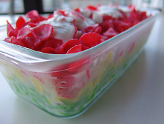 Üç Renkli Makarna Salatası