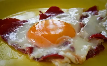 Pastırmalı Yumurta