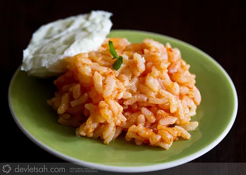 Domatesli Pilav