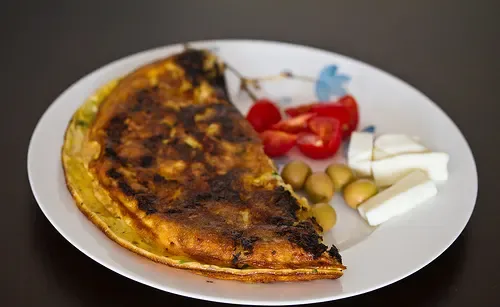 Makarnalı Omlet