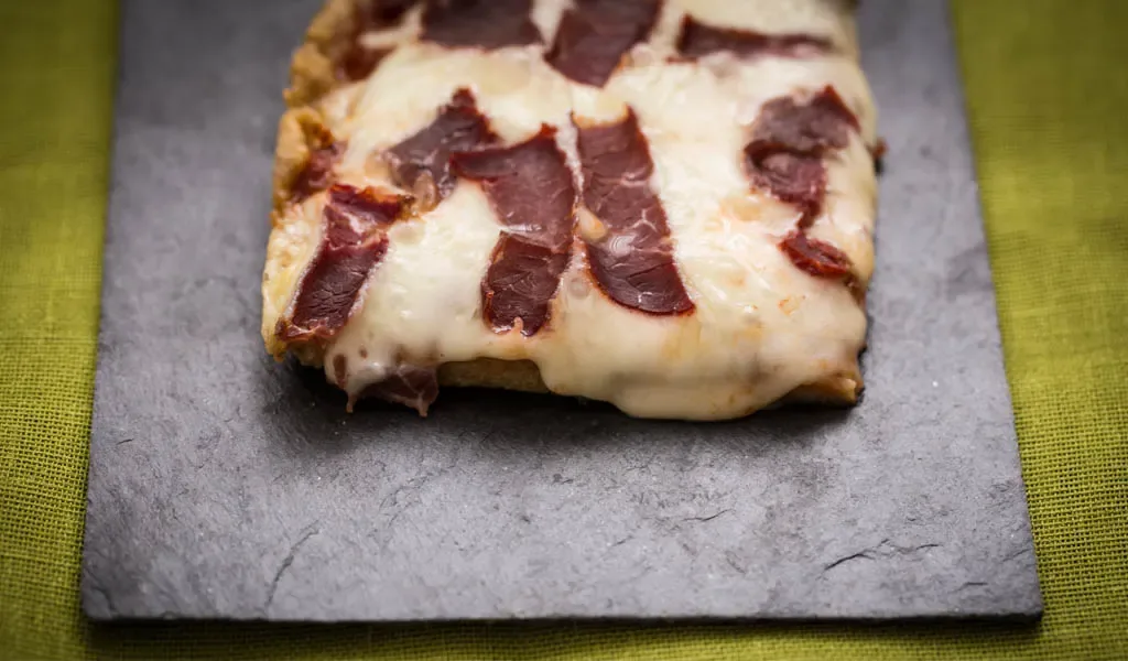 Bayat Ekmek Pizzası